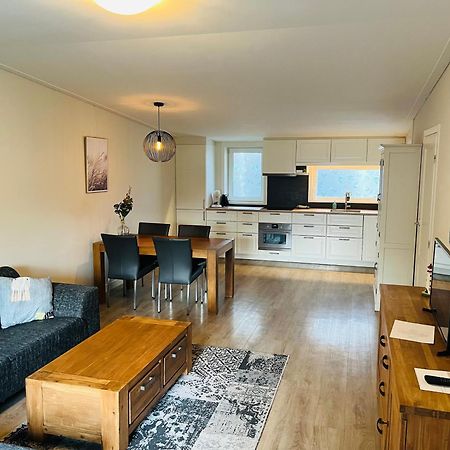 Rustig Gelegen Recreatiewoning In Zeeland Apartment Броунисе Екстериор снимка